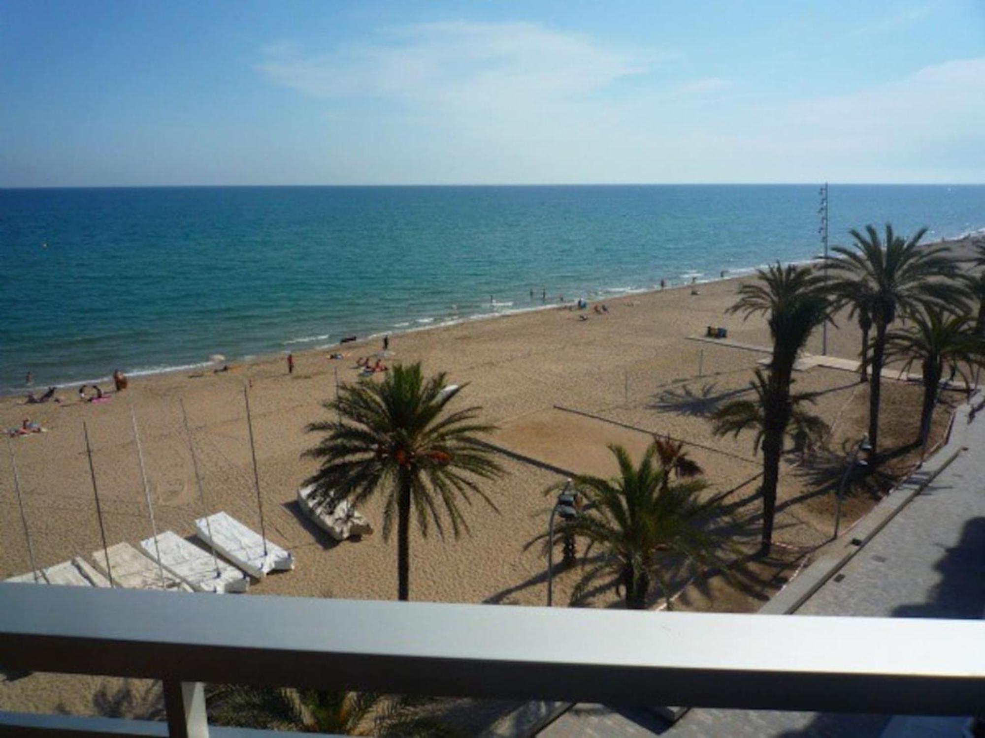 Spacious Apartment With Sea View Terrace In Calafell Exterior foto